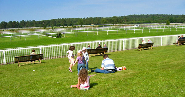 フランス競馬日程