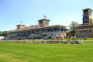 シャンティイ競馬場トリビューン