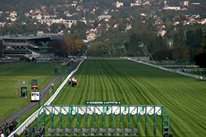 メゾンラフィット競馬場